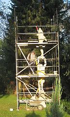 Arbeit an den Skulpturen 